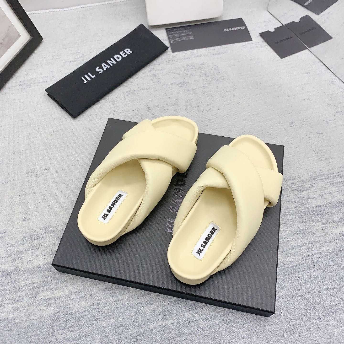 JIl Sander Padded Slides - DesignerGu