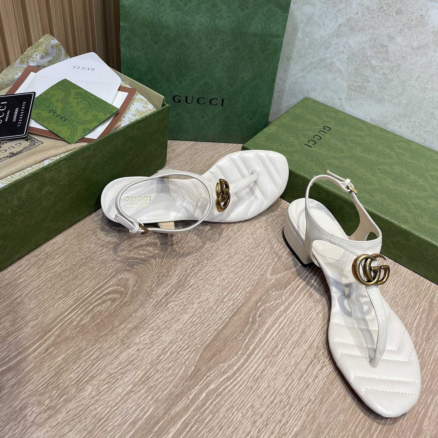 Gucci Women's Double G Sandal - DesignerGu