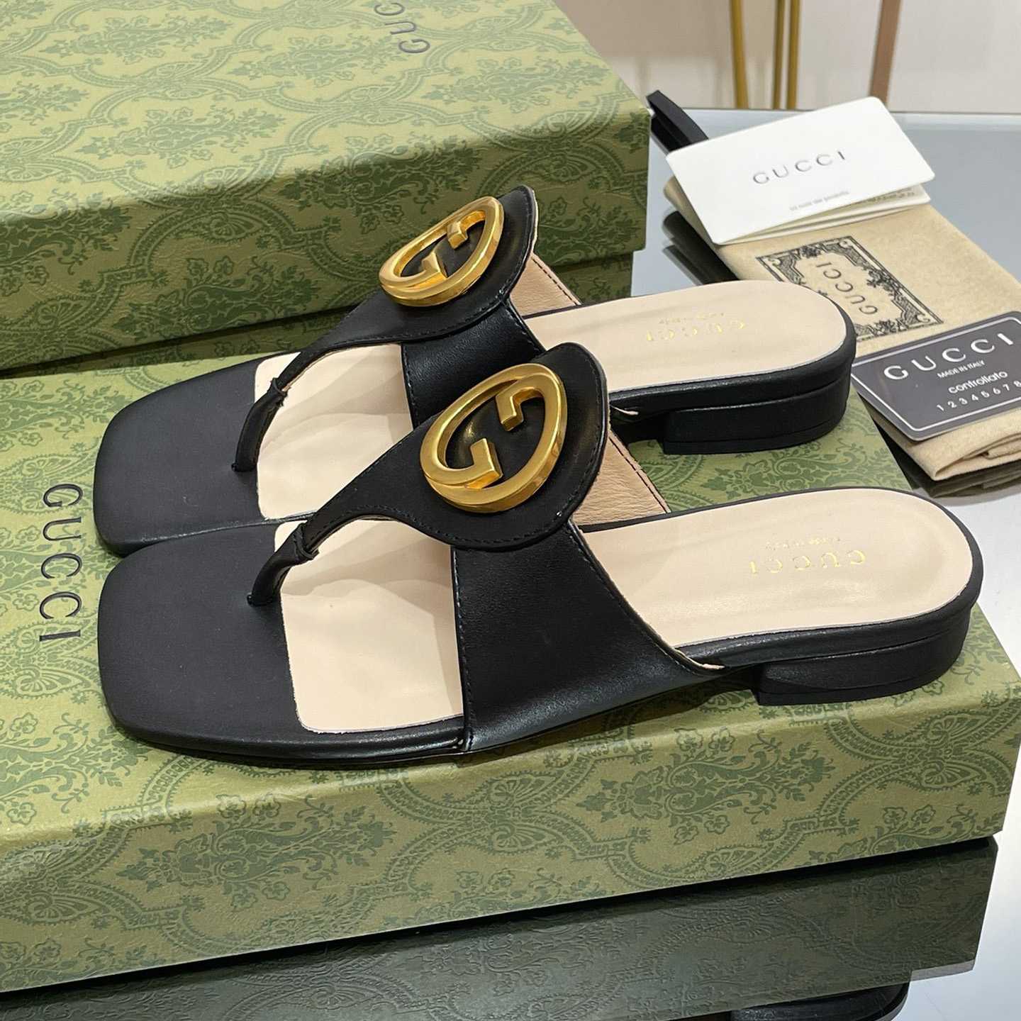 Gucci Women's Gucci Blondie Thong Sandal - DesignerGu