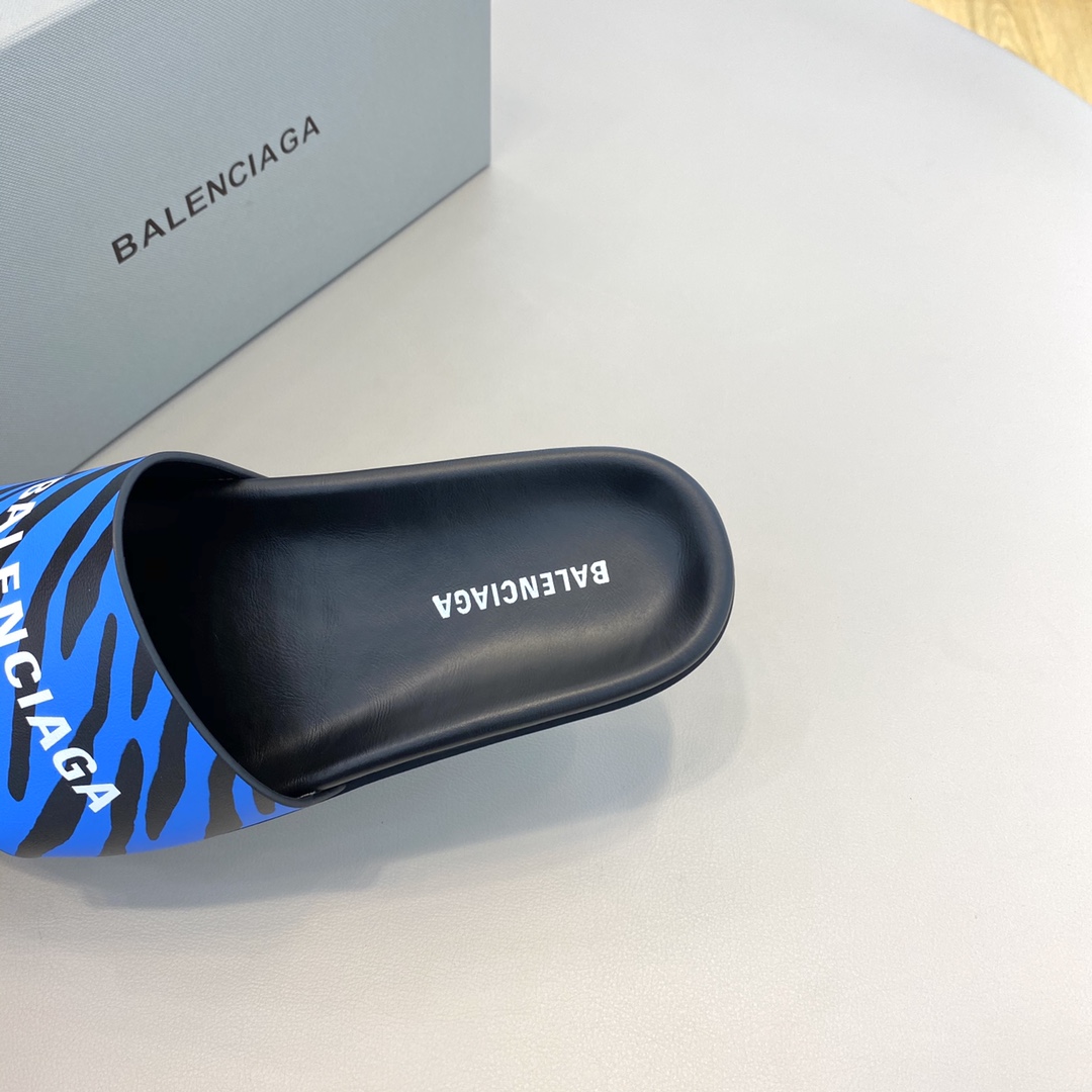 Balenciaga Pool Slide Sandal  - DesignerGu