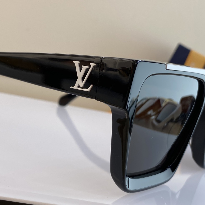 Louis Vuitton 1.1 Evidence Sunglasses    Z1682W - DesignerGu