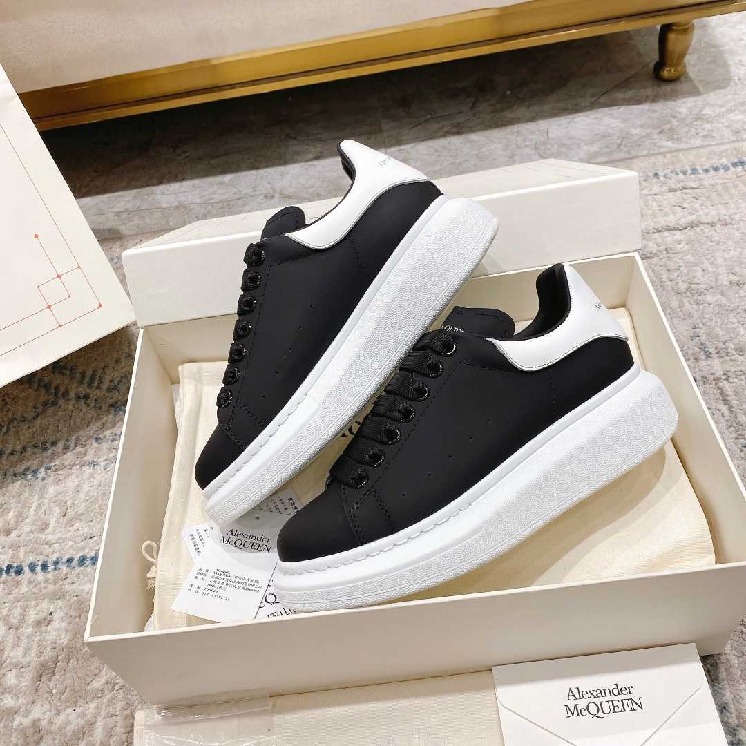 Alexander Mqueen Oversized Sneaker in Black - DesignerGu