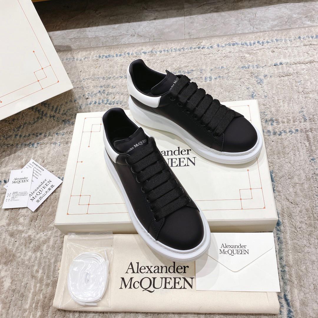 Alexander Mqueen Oversized Sneaker in Black - DesignerGu