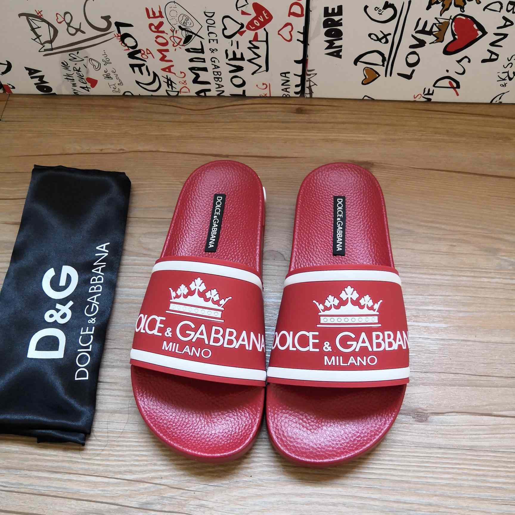 Dolce & Gabbana Logo Slides - DesignerGu