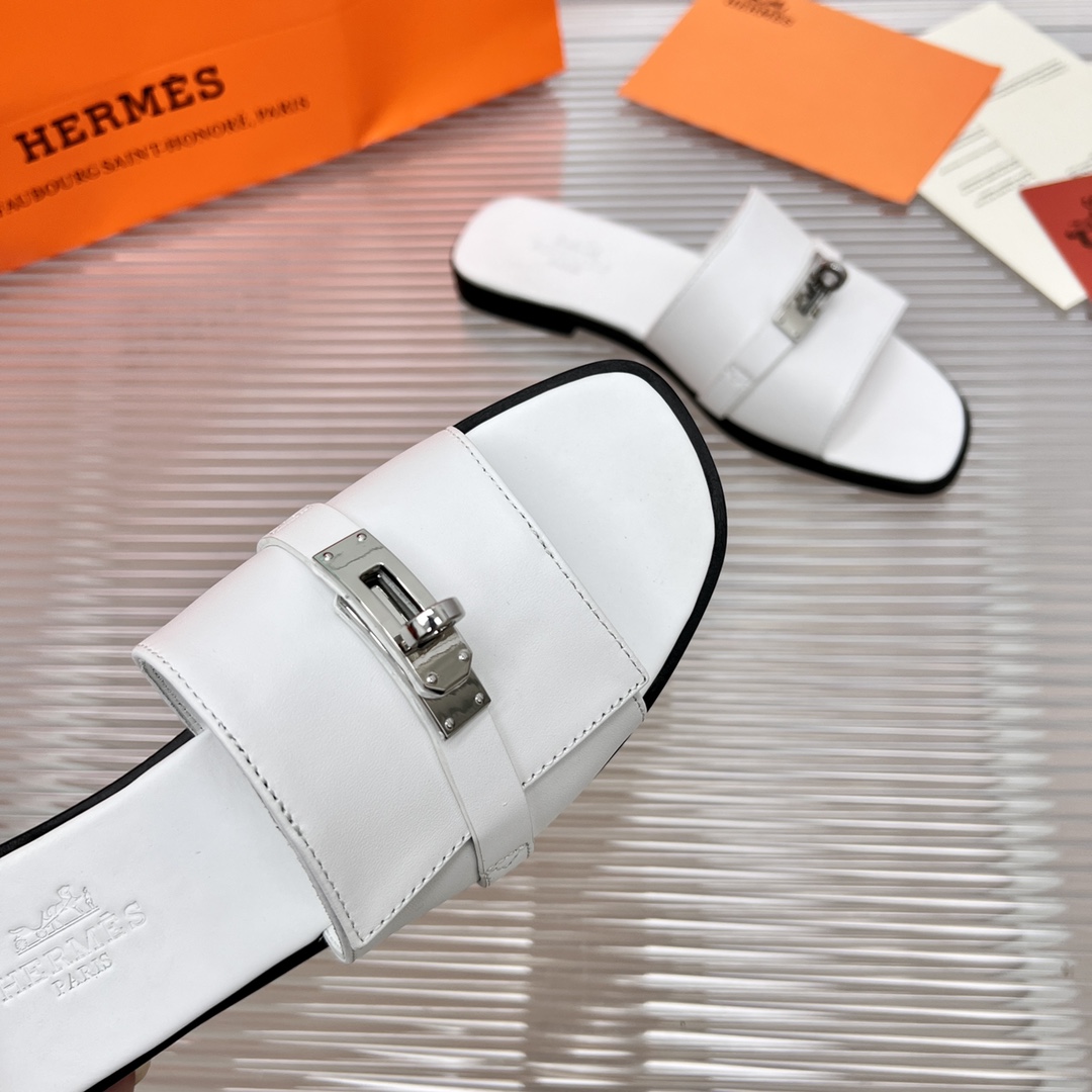 Hermes Giulia Sandal - DesignerGu