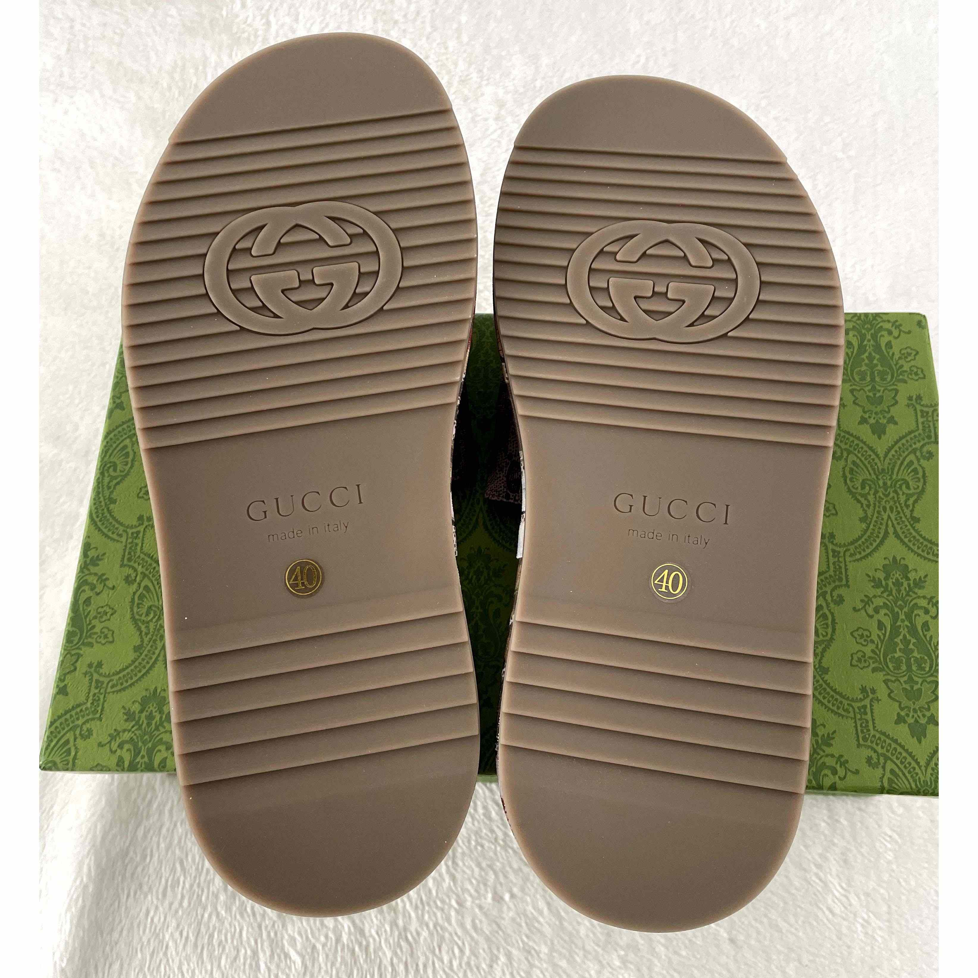 Gucci Women's Flora Sandal - DesignerGu