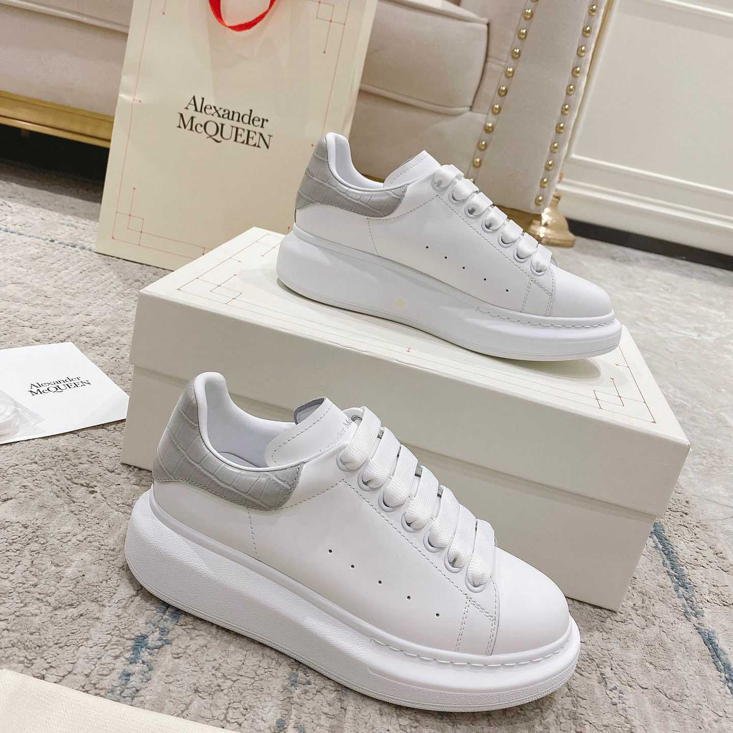 Alexander Mqueen Oversized Sneaker In White/Grey - DesignerGu