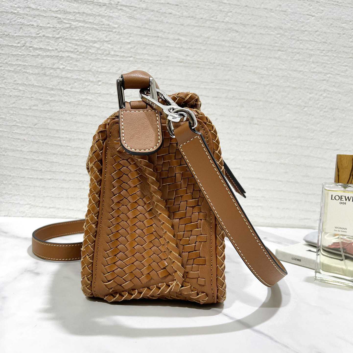 Loewe Women's Brown Puzzle Woven Small Bag(24*16.5*10cm) - DesignerGu