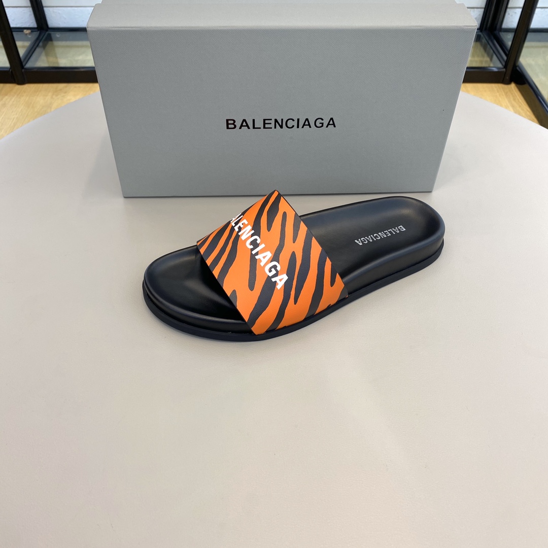 Balenciaga Pool Slide Sandal  - DesignerGu