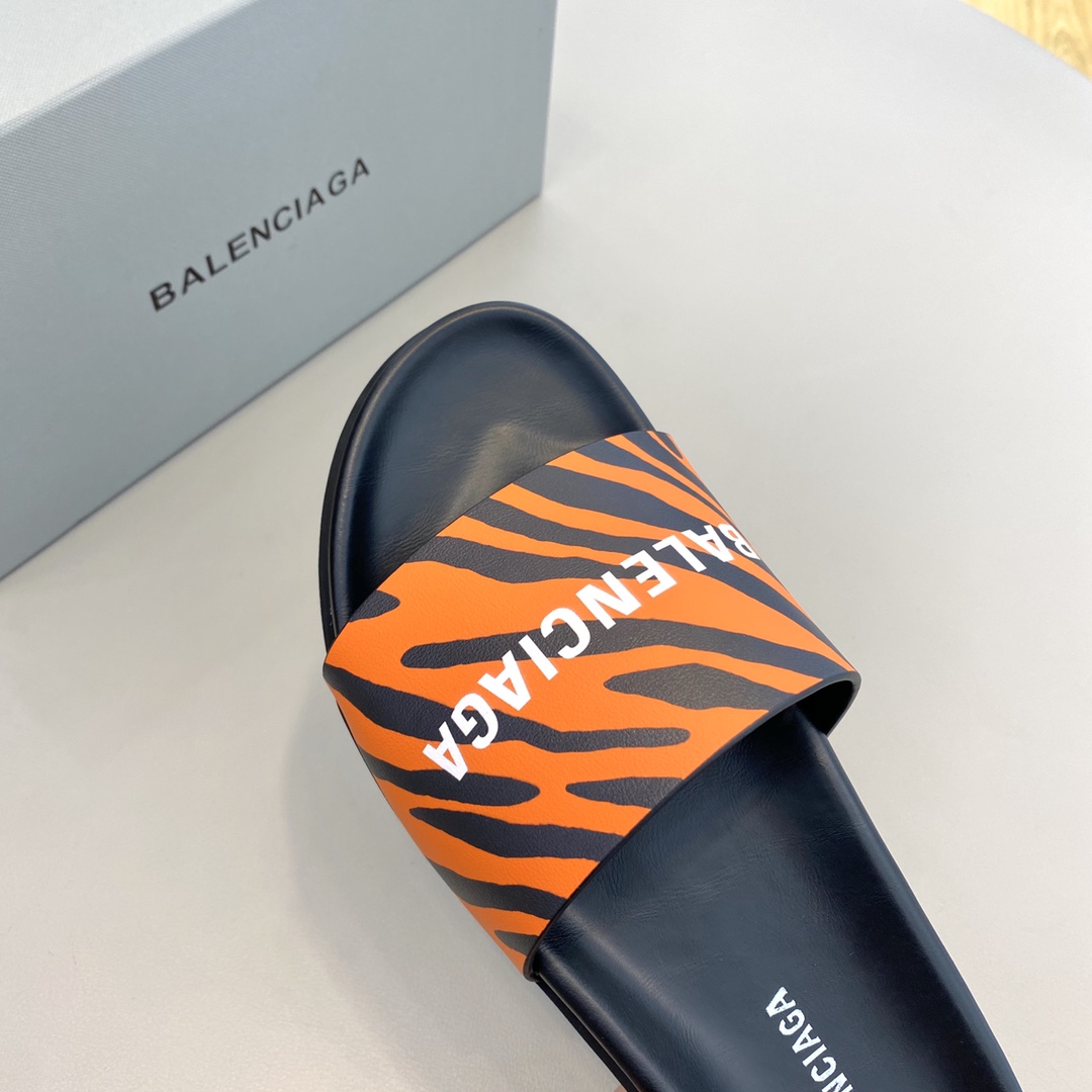 Balenciaga Pool Slide Sandal  - DesignerGu