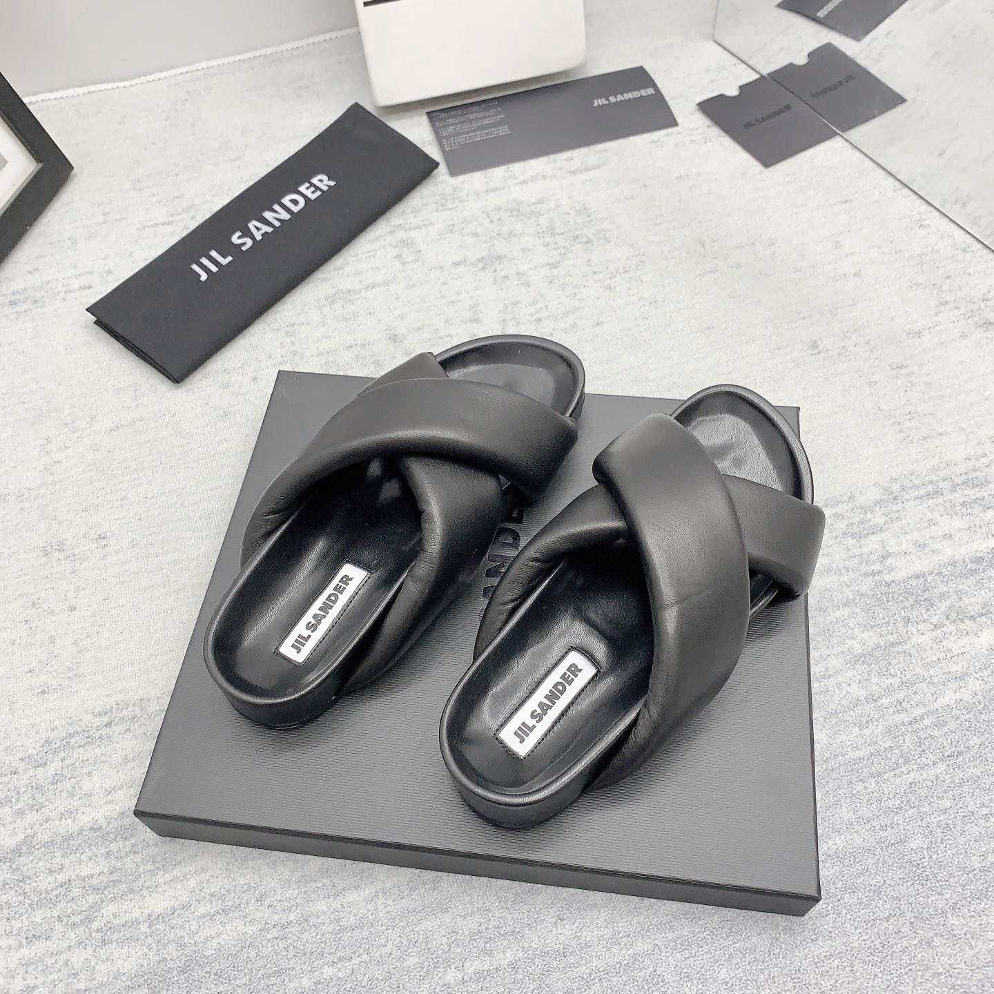 JIl Sander Padded Slides - DesignerGu