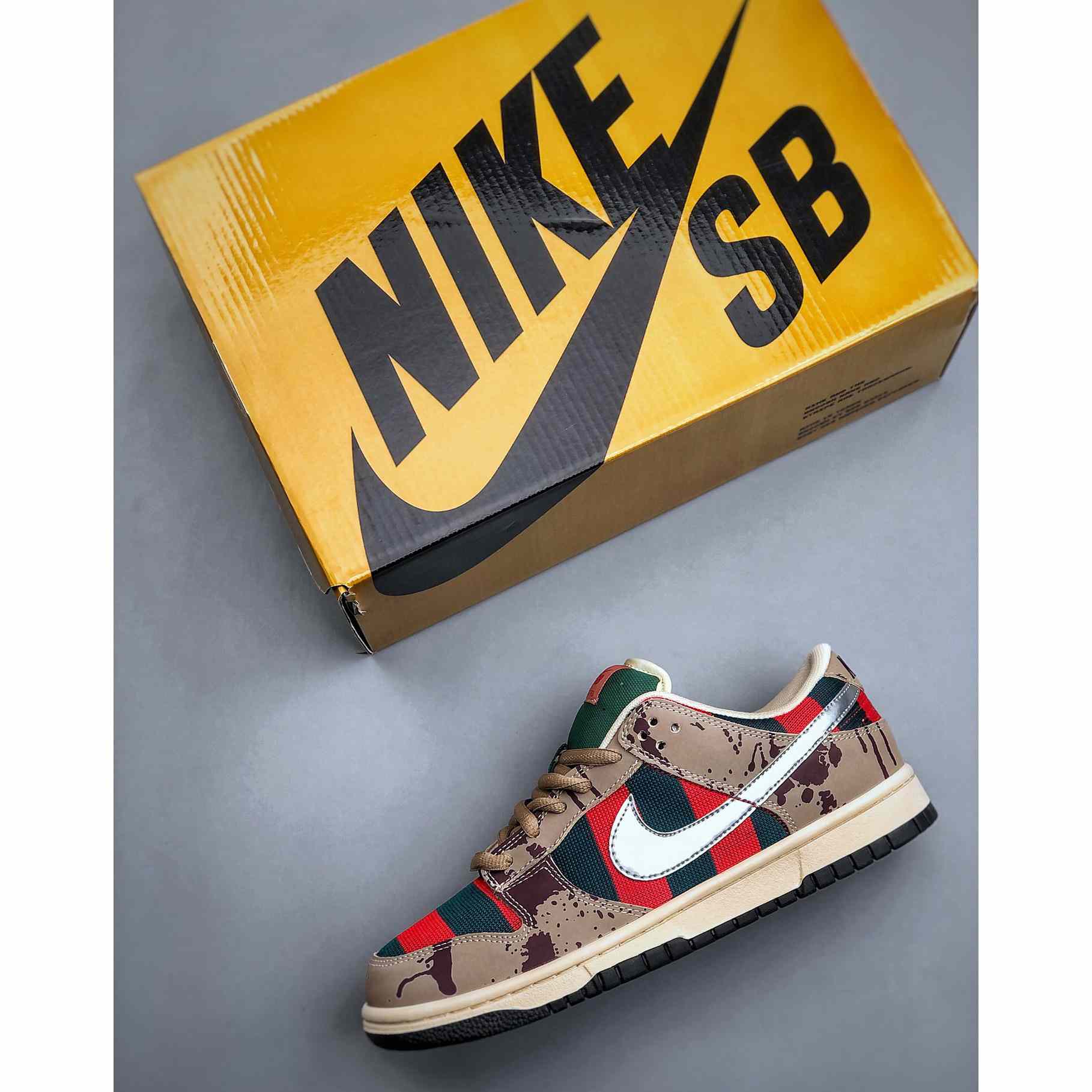 Nike Dunk SB Low Freddy Krueger Sneakers     313170-202 - DesignerGu