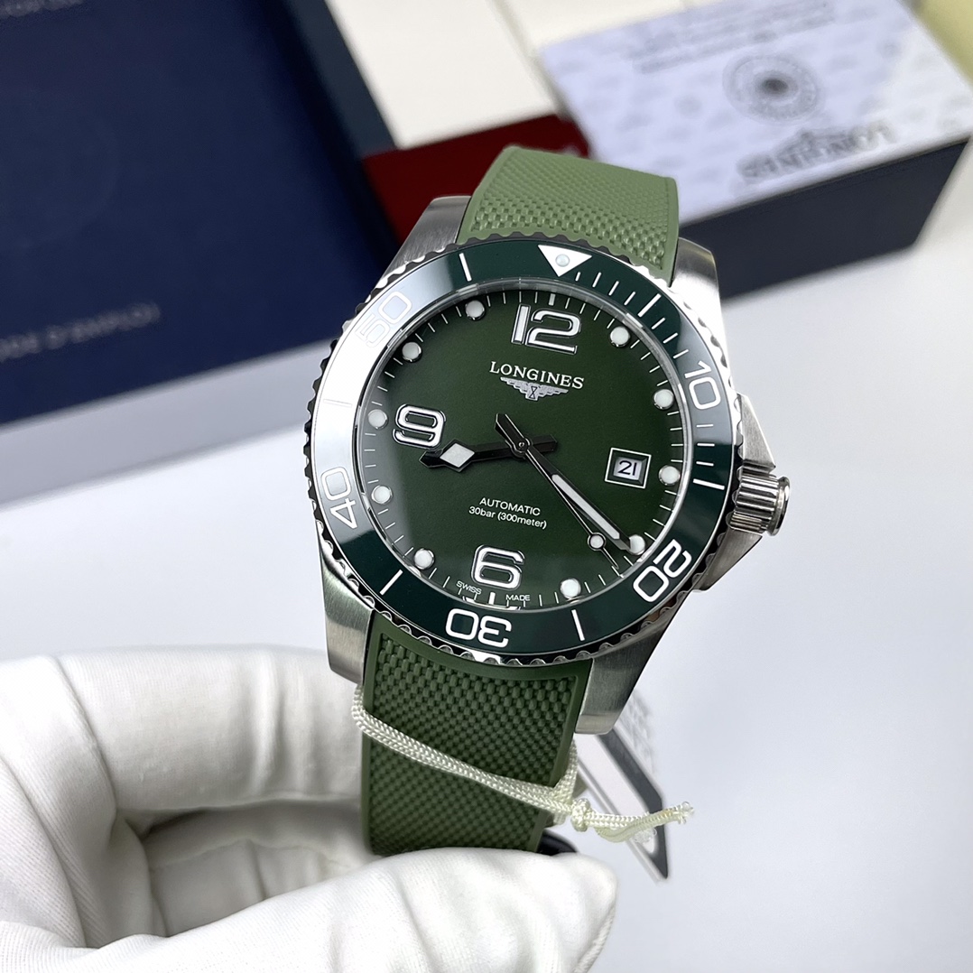 Longines HydroConquest   41mm - DesignerGu