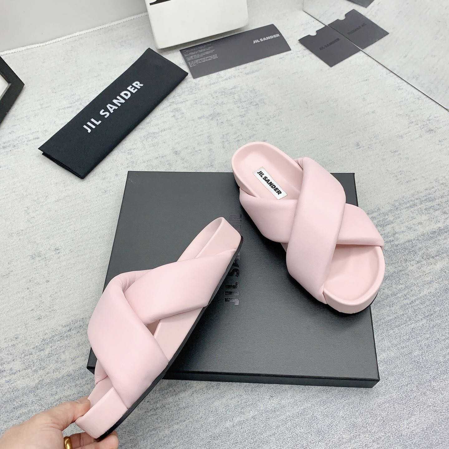 JIl Sander Padded Slides - DesignerGu