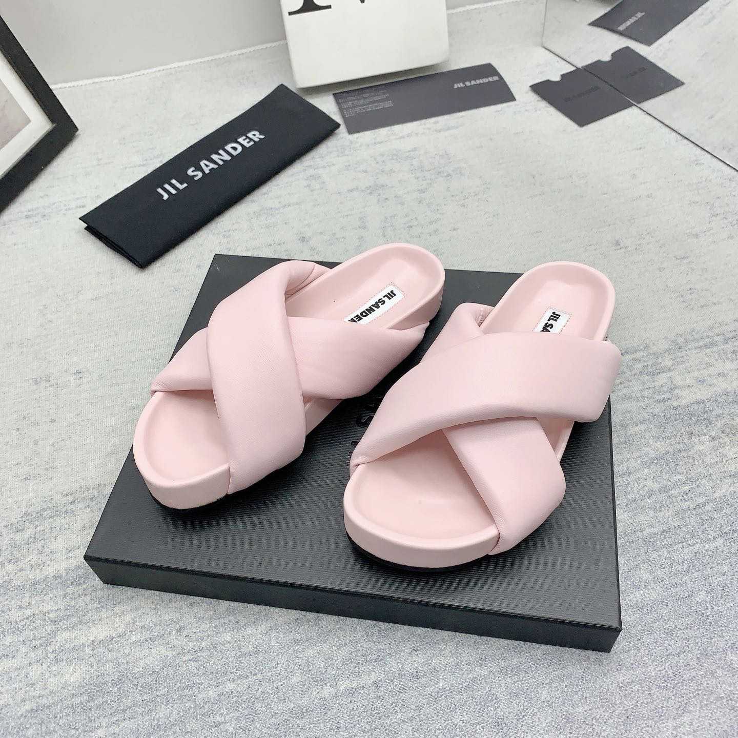 JIl Sander Padded Slides - DesignerGu