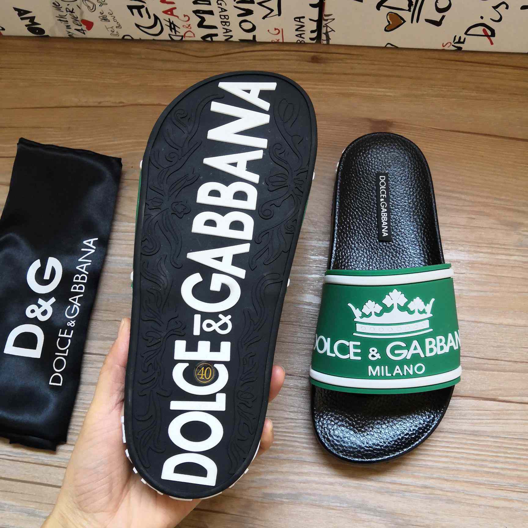 Dolce & Gabbana Logo Slides - DesignerGu