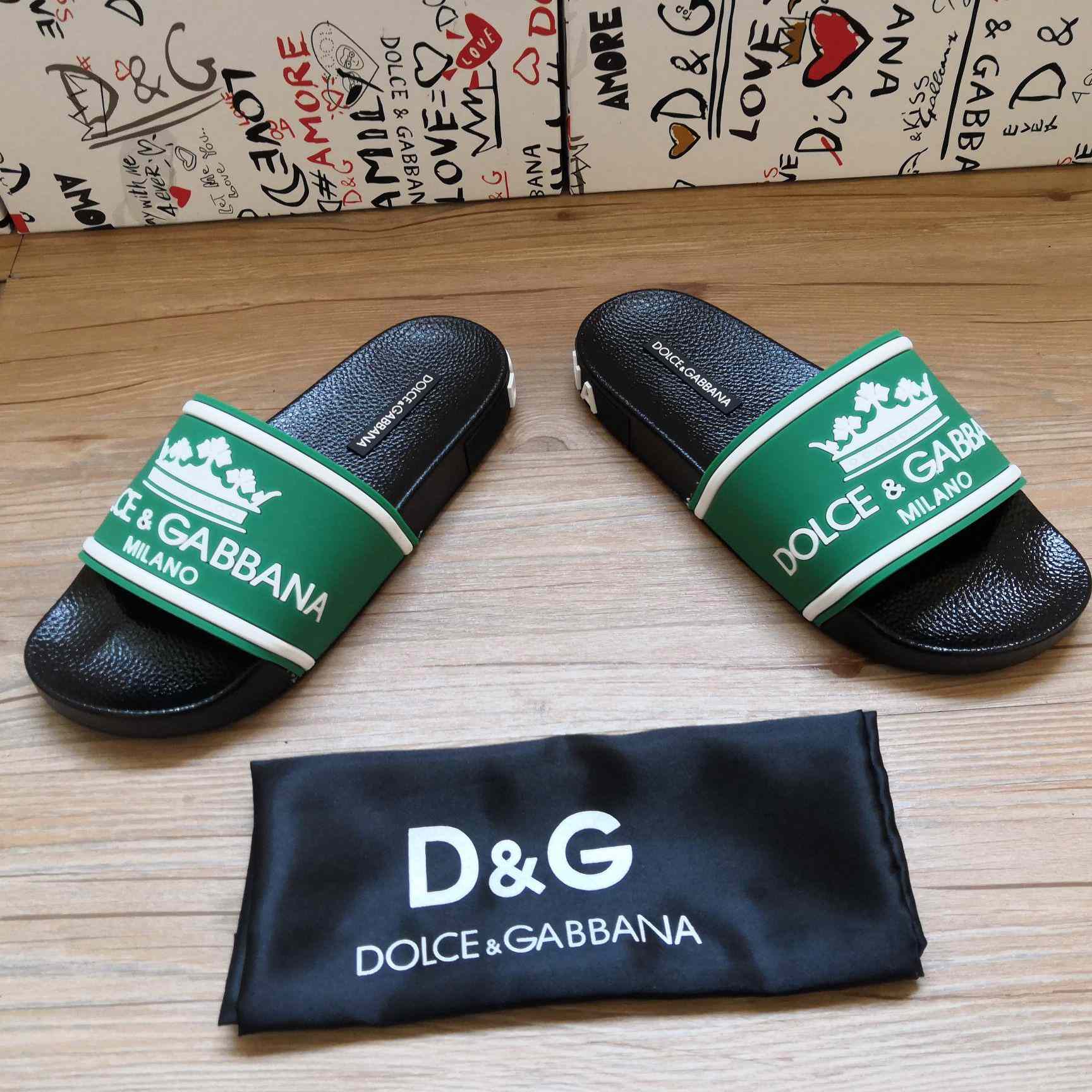 Dolce & Gabbana Logo Slides - DesignerGu