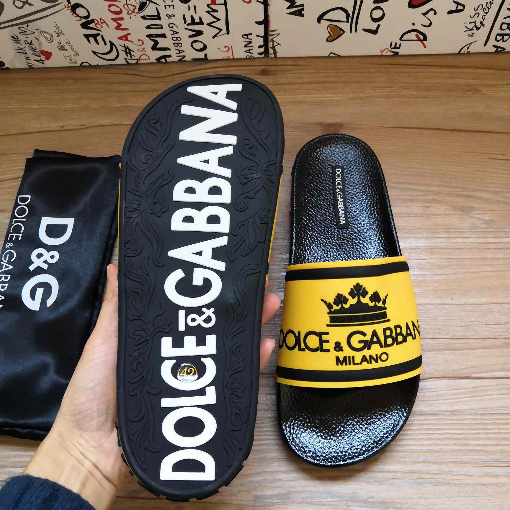 Dolce & Gabbana Logo Slides - DesignerGu