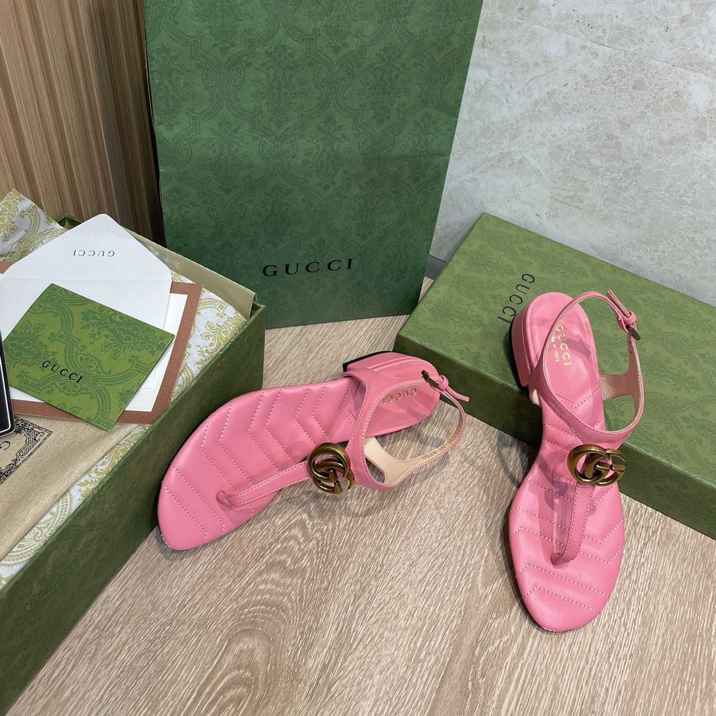 Gucci Women's Double G Sandal - DesignerGu