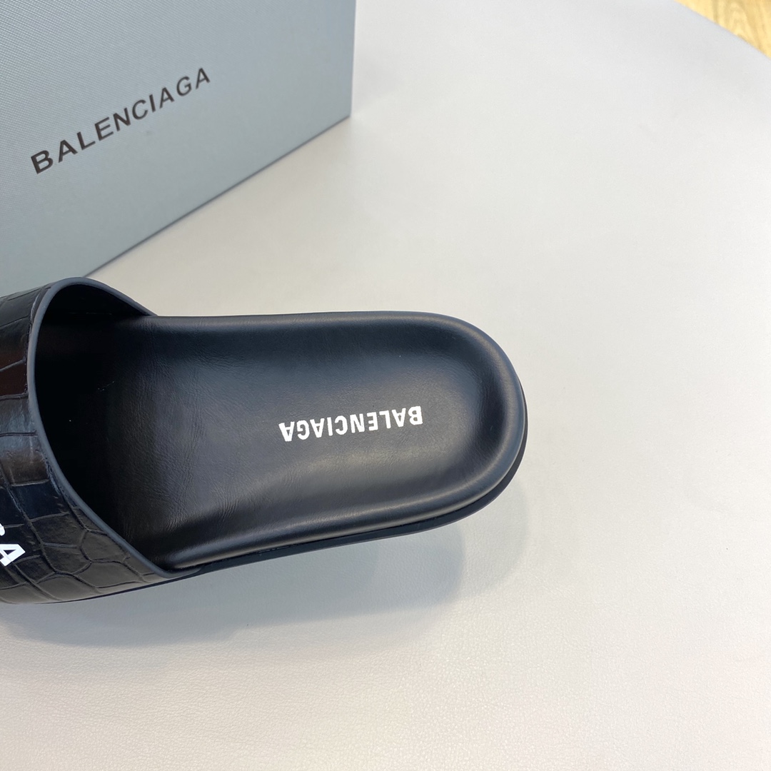 Balenciaga Pool Slide Sandal  - DesignerGu