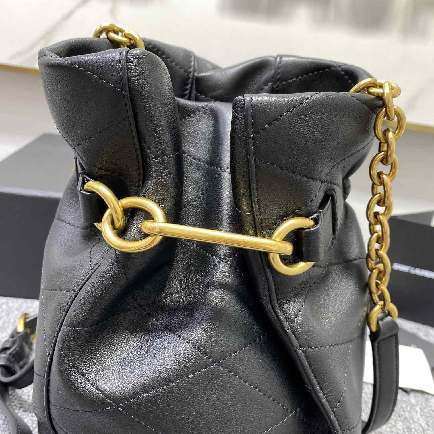 Saint Laurent Le Maillon Hook Bucket Bag(7.5x10.6x4.7cm) - DesignerGu