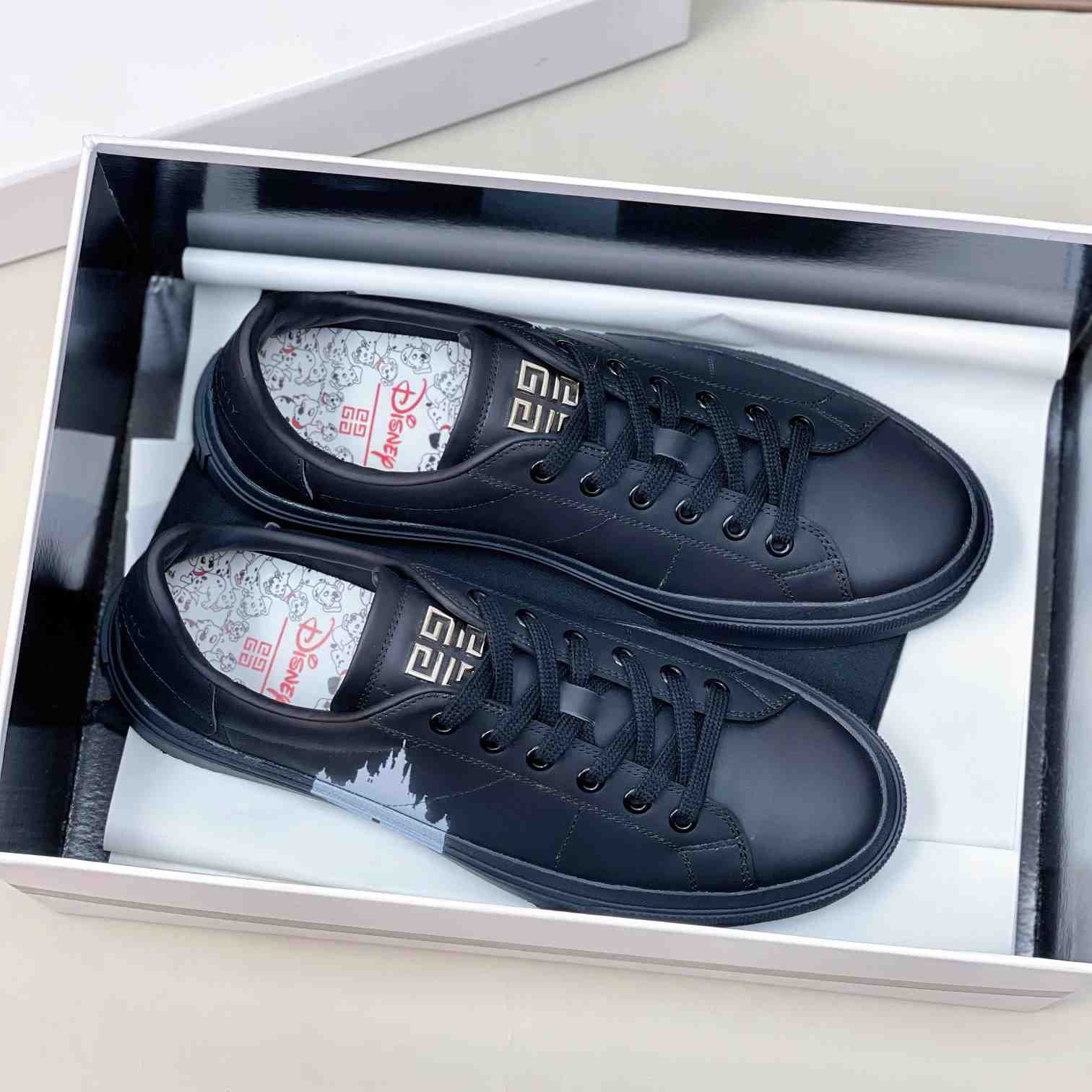 Givenchy City Sport Castle Sneakers In Leather - DesignerGu