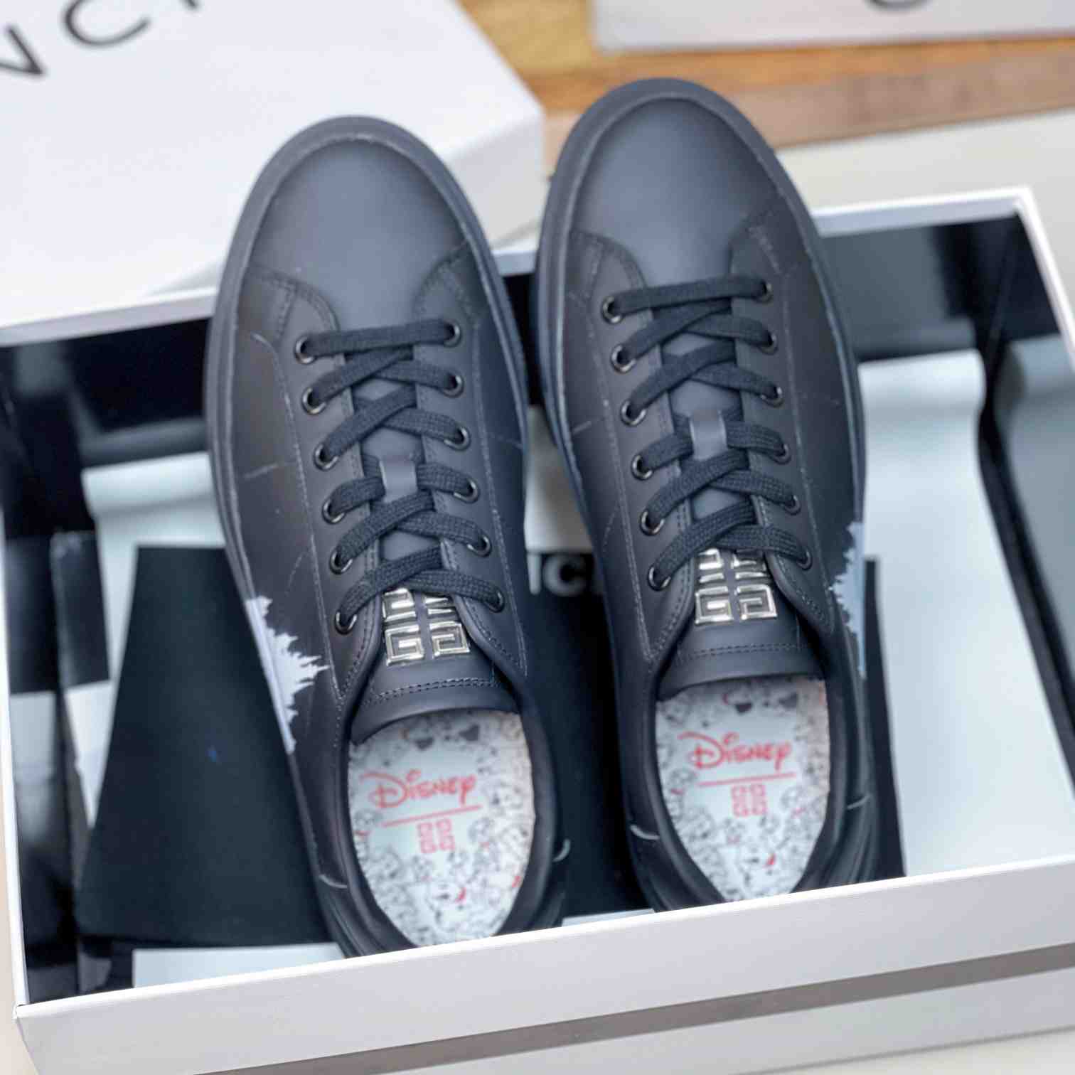 Givenchy City Sport Castle Sneakers In Leather - DesignerGu