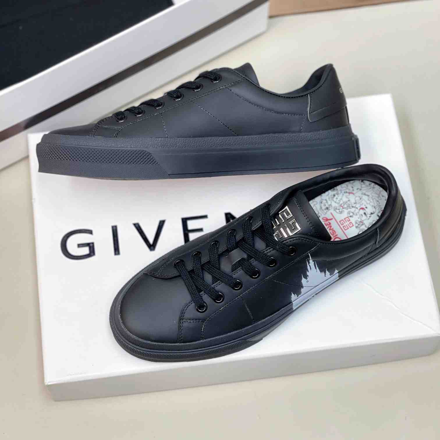 Givenchy City Sport Castle Sneakers In Leather - DesignerGu