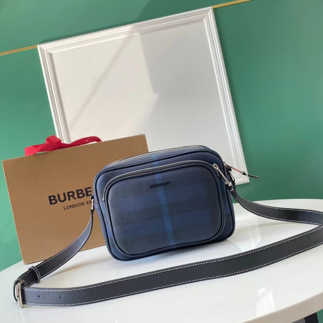 Burberry Exaggerated Check Paddy Bag - DesignerGu