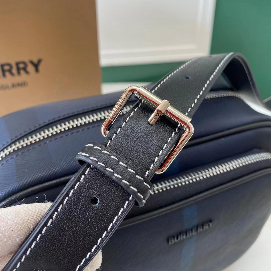 Burberry Exaggerated Check Paddy Bag - DesignerGu