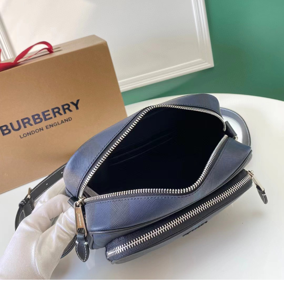 Burberry Exaggerated Check Paddy Bag - DesignerGu