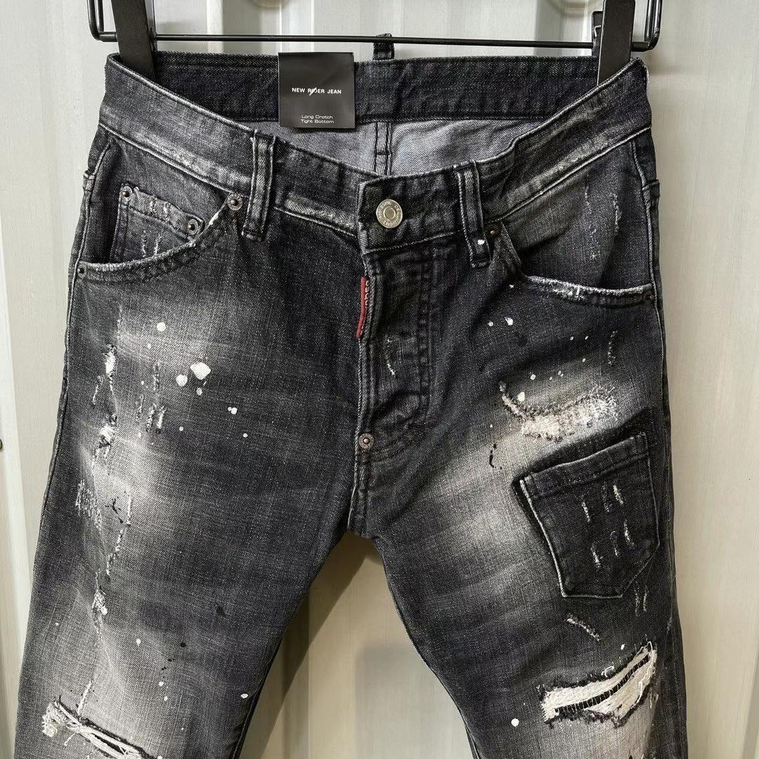 Dsquared2  Mid Wash Distressed Jeans   9136 - DesignerGu