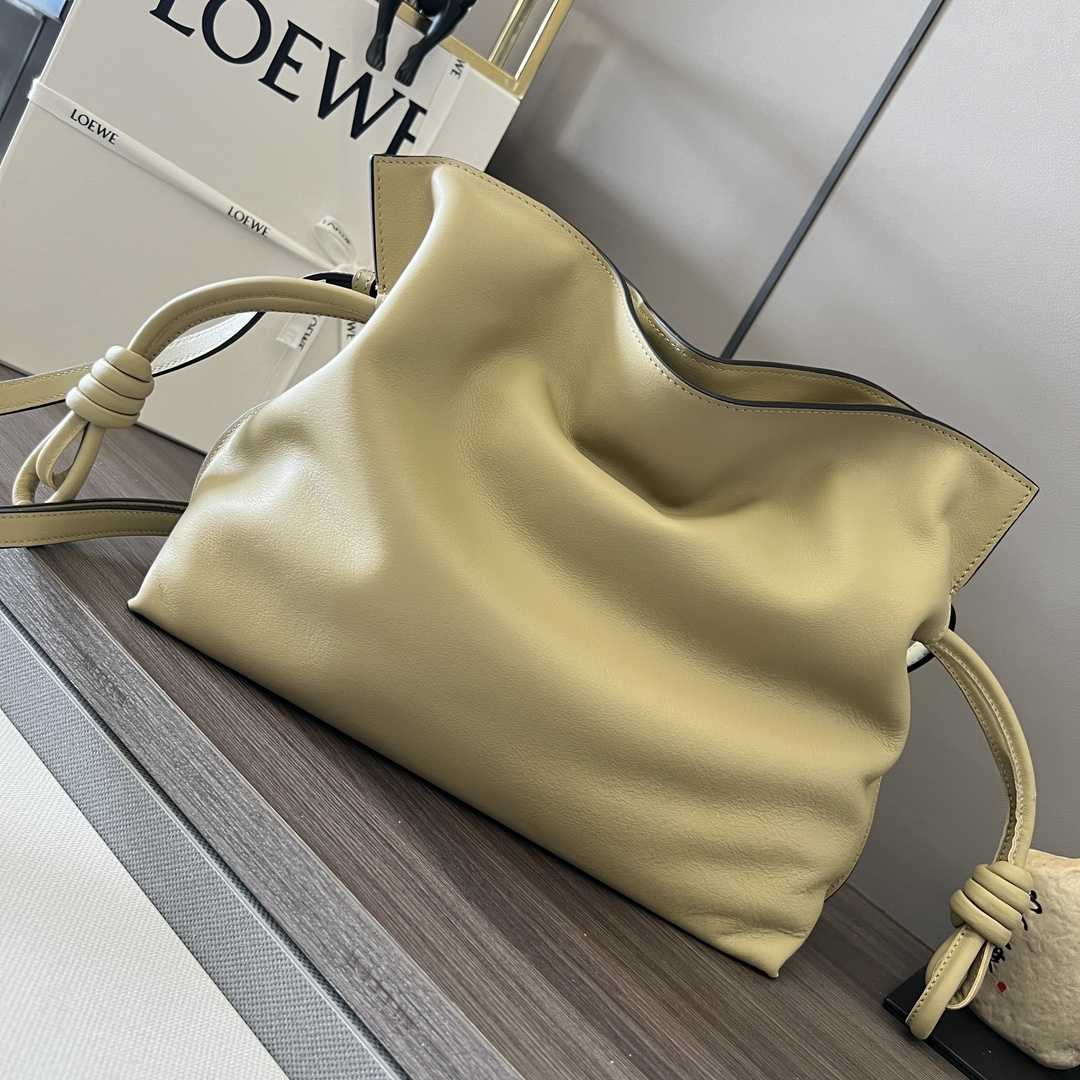 Loewe Flamenco Clutch In Nappa Calfskin - DesignerGu