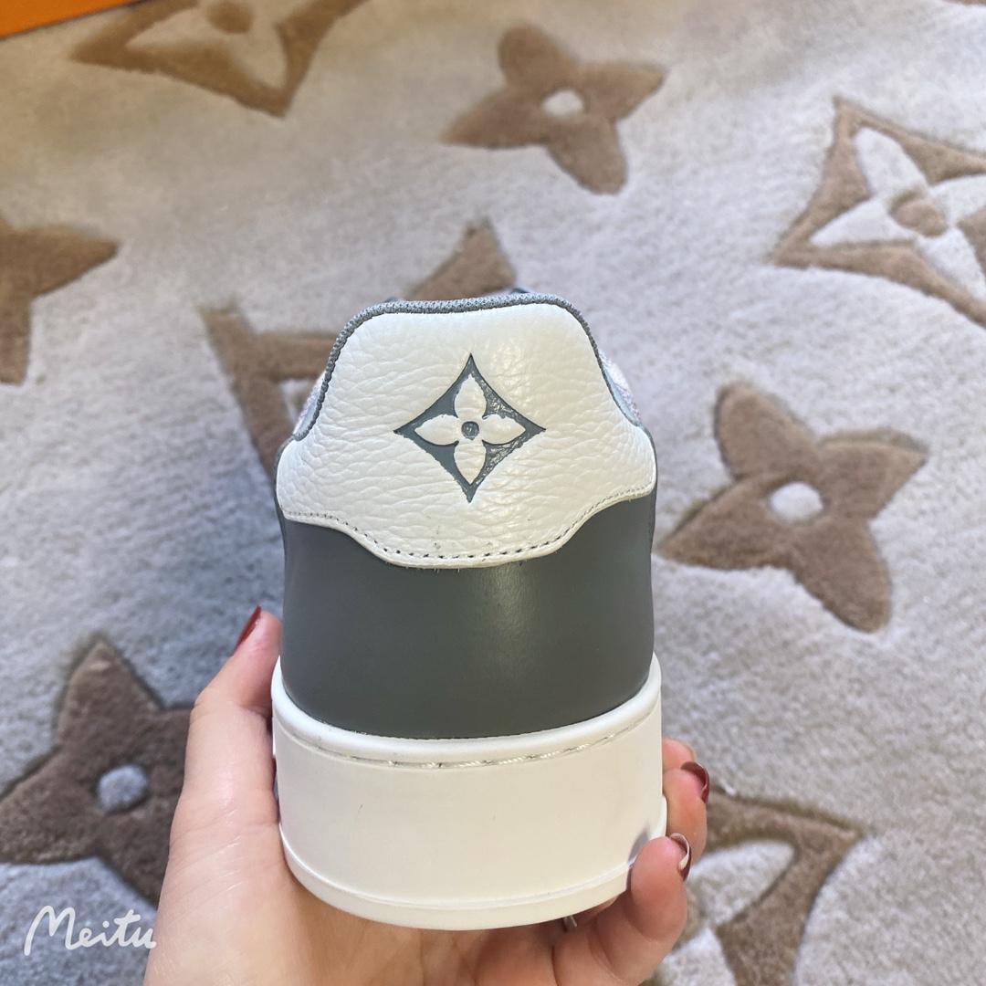 Louis Vuitton Rivoli Sneaker   1A9ZEI - DesignerGu