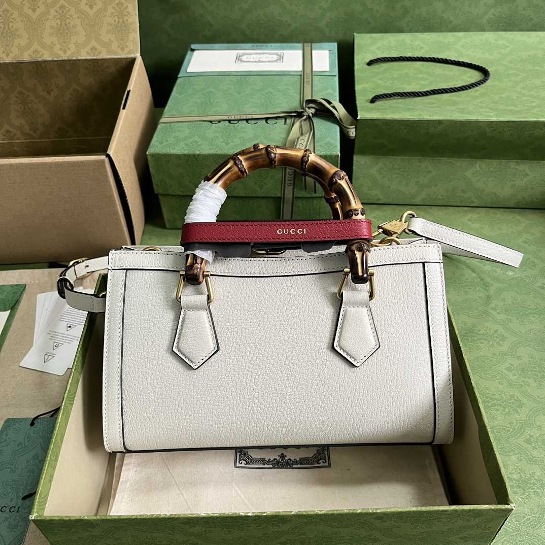 Gucci Diana Small Shoulder Bag(27*15.5*11cm) - DesignerGu