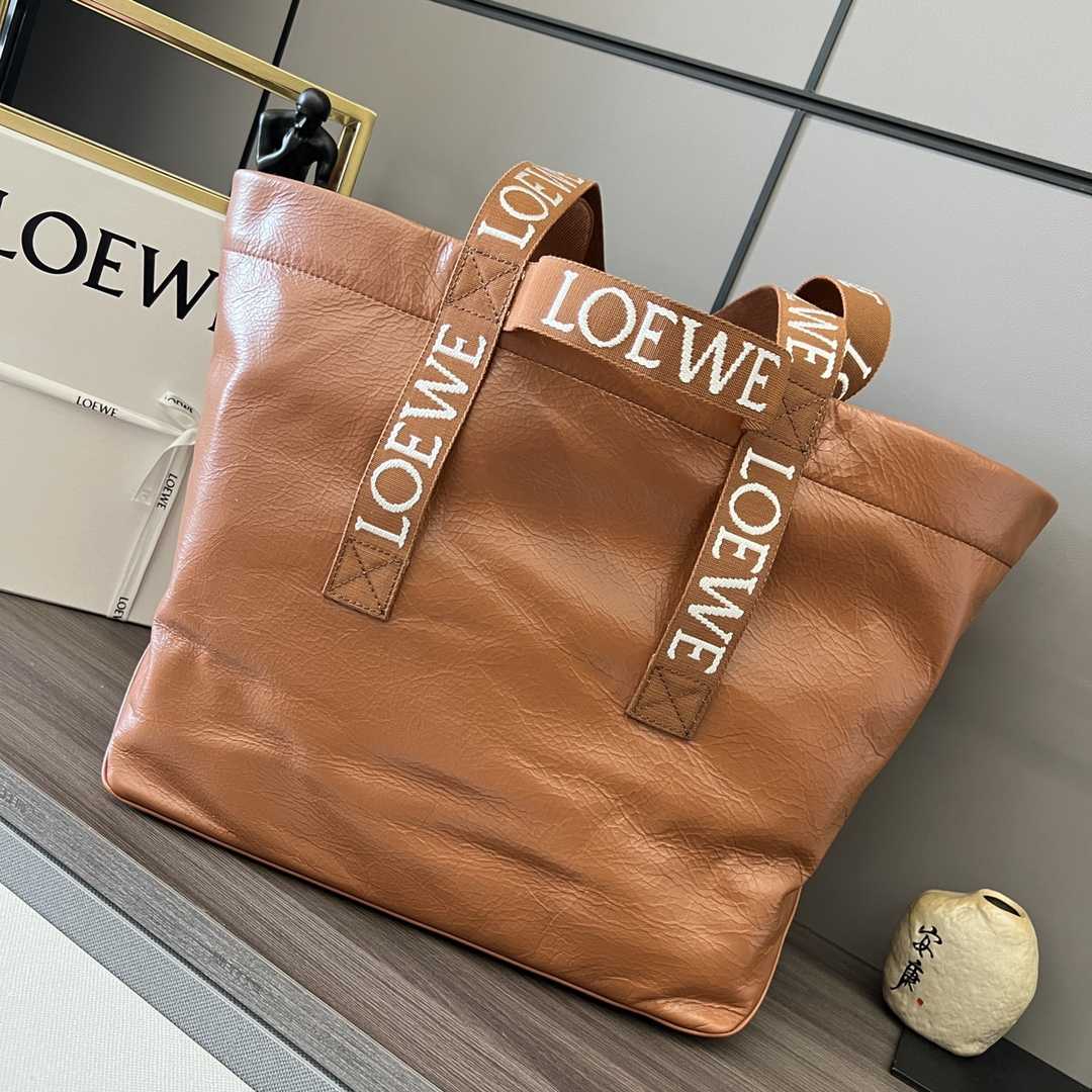 Loewe Fold Shopper In Paper Calfskin - DesignerGu