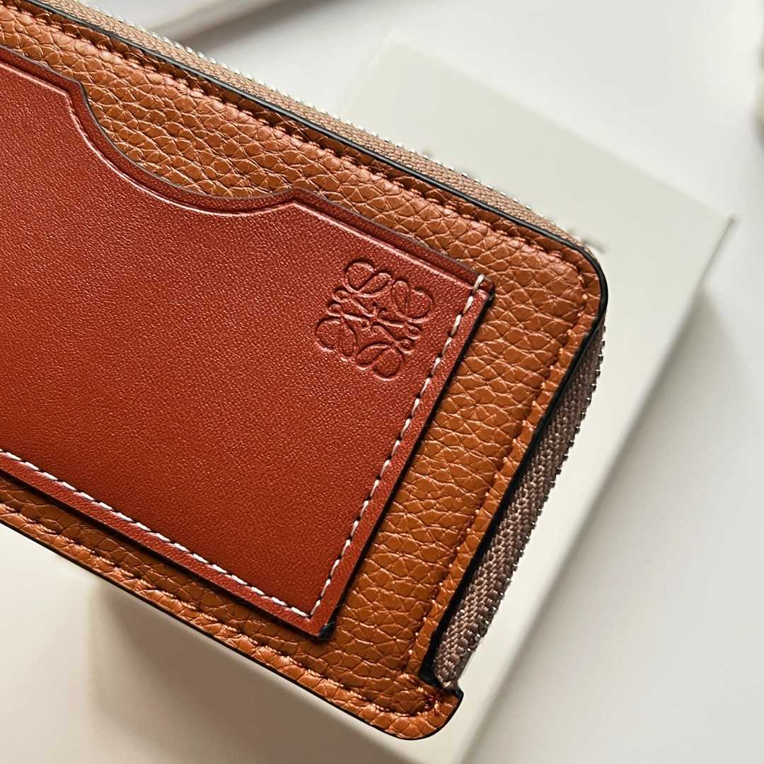 Loewe Coin Cardholder In Soft Grained Calfskin - DesignerGu