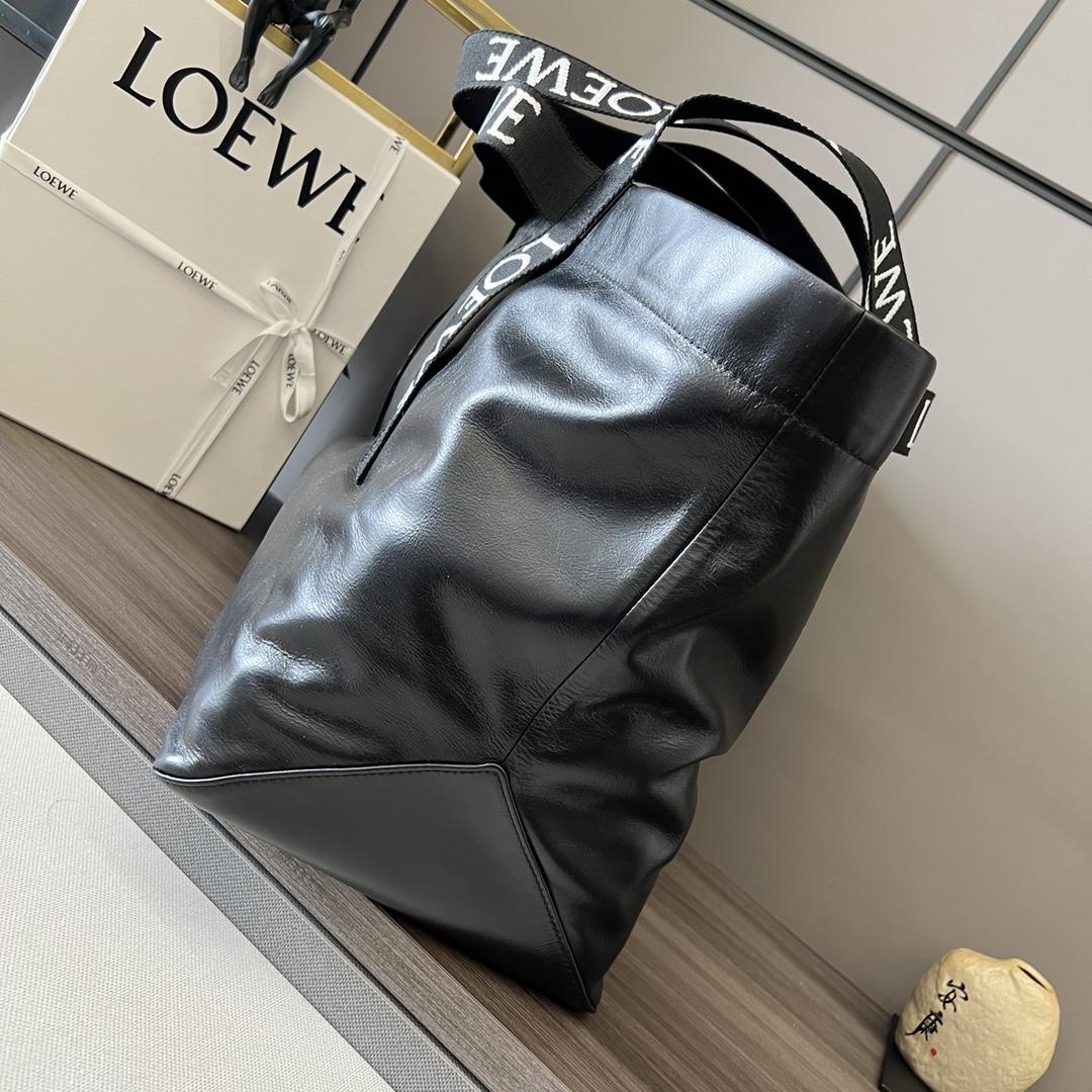 Loewe Fold Shopper In Paper Calfskin - DesignerGu