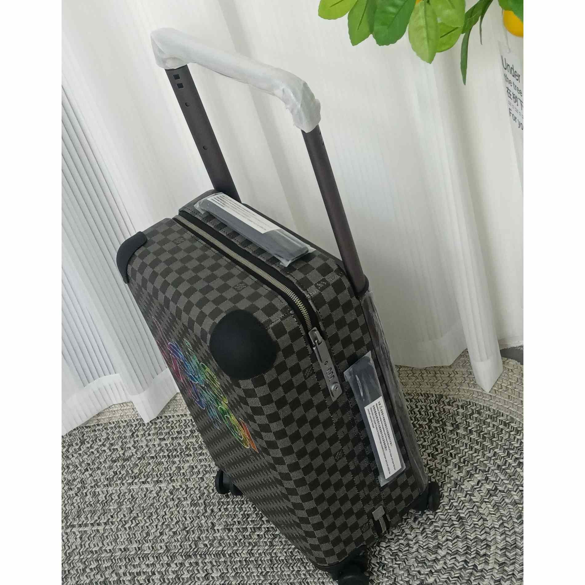 Louis Vuitton Luggage  20inch - DesignerGu