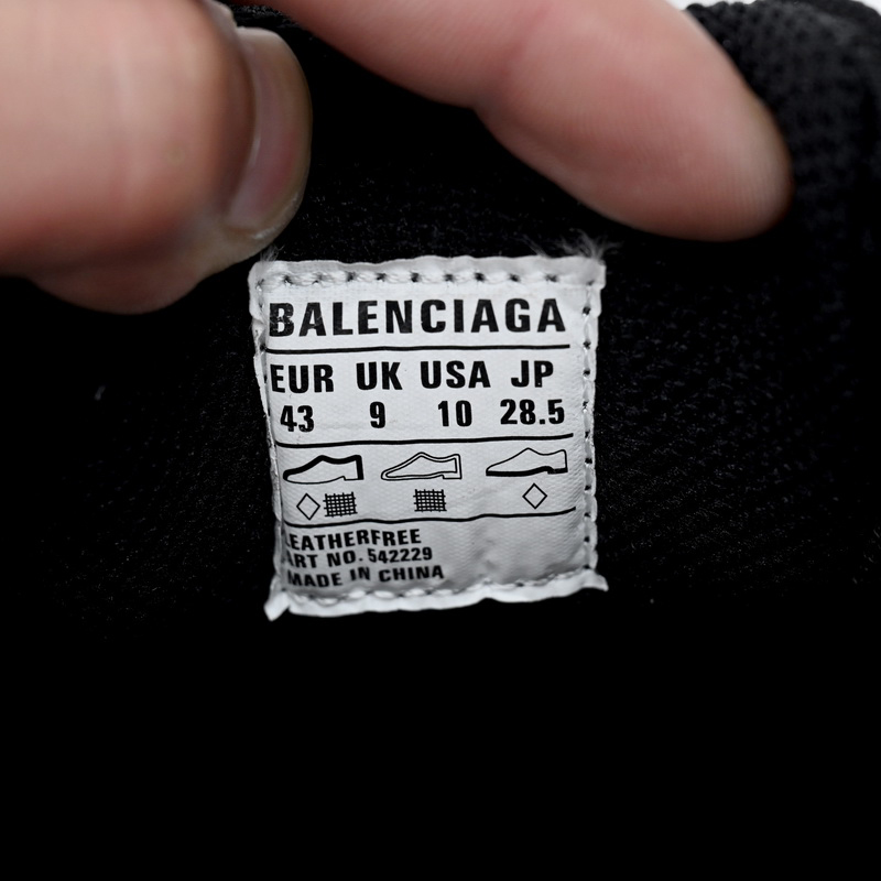 Balenciaga 3XL Trainers In Black - DesignerGu