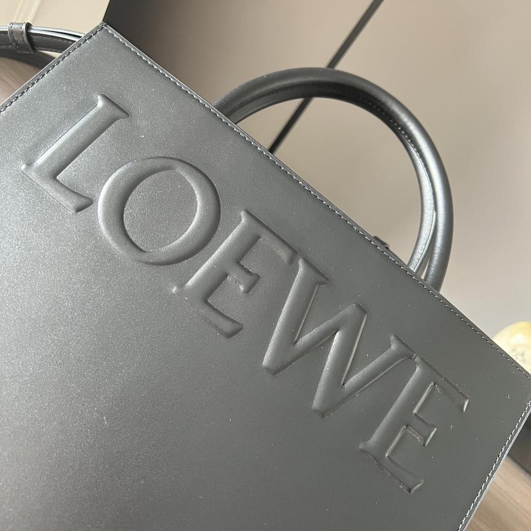 Loewe Standard A4 Tote In Sleek Calfskin - DesignerGu