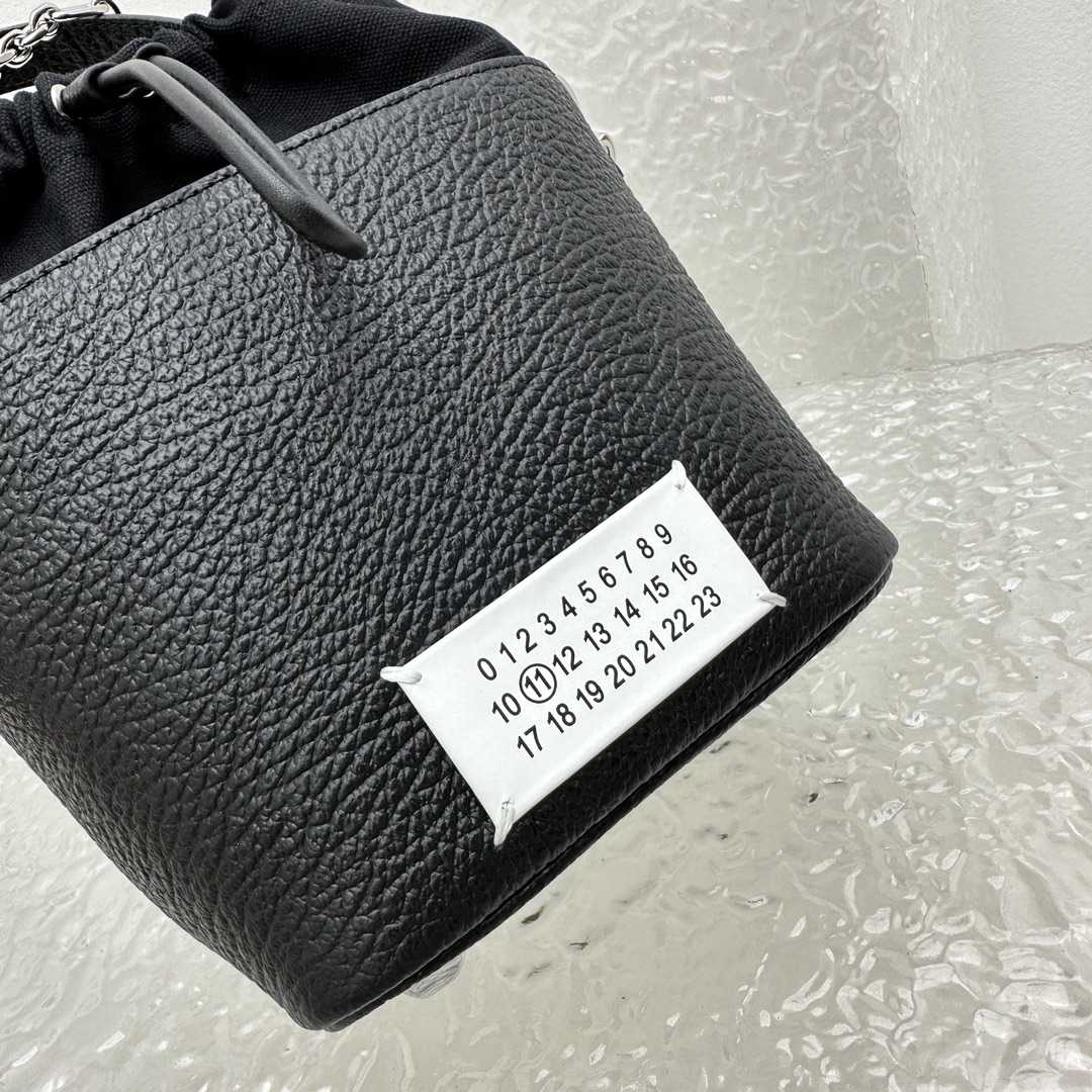 Maison Margiela Women's Bucket Bag(15x23×15cm) - DesignerGu