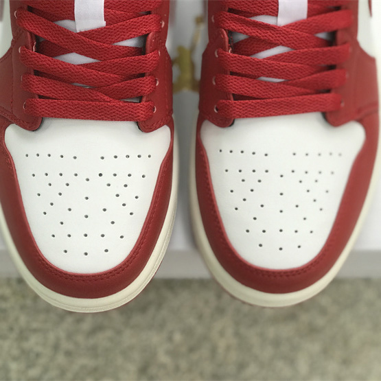 Air Jordan 1 Low Sneaker    DC0774-160 - DesignerGu