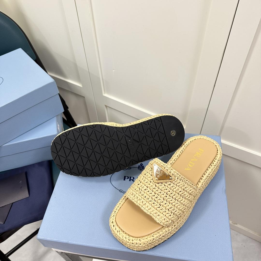 Prada Crochet Flatform Slides - DesignerGu