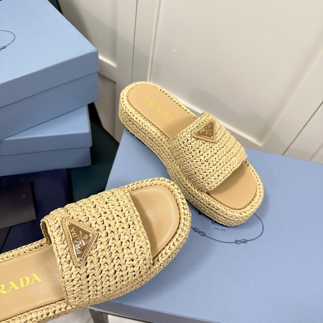 Prada Crochet Flatform Slides - DesignerGu