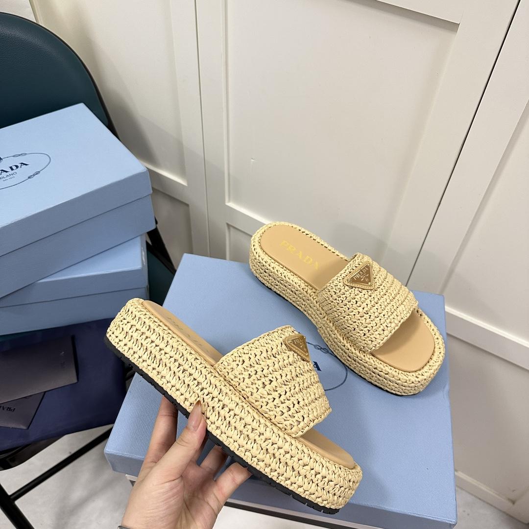 Prada Crochet Flatform Slides - DesignerGu