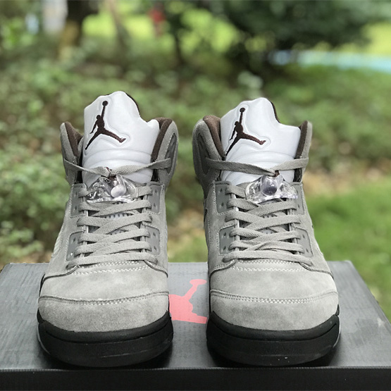 A Ma Maniére x Air Jordan 5 “Light Bone” Sneakers      FD1330-006 - DesignerGu