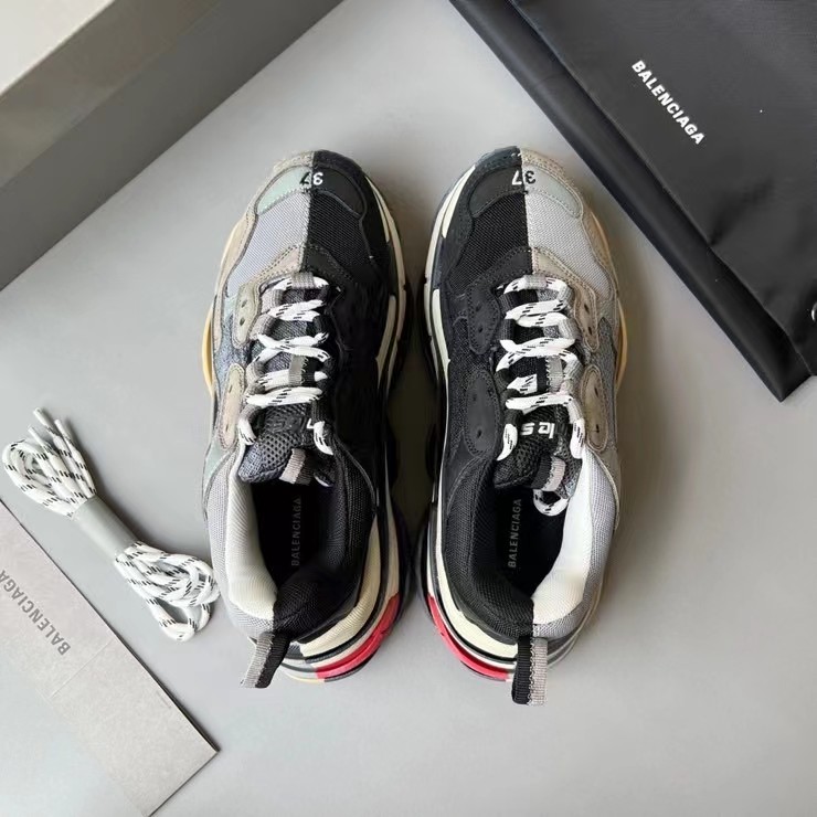 Balenciaga Triple S Sneaker  - DesignerGu