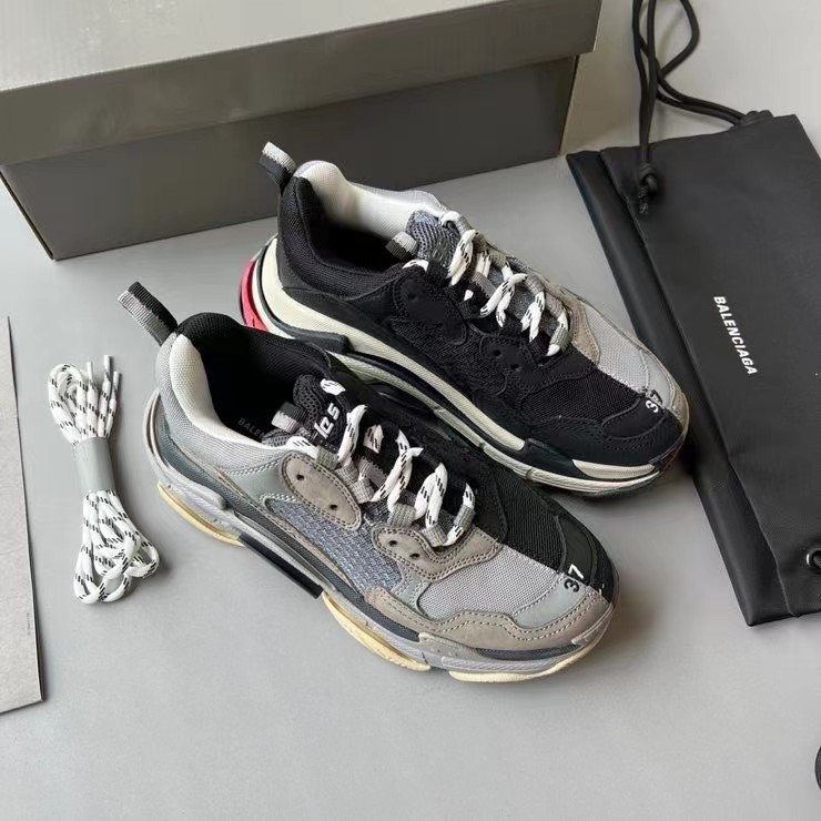 Balenciaga Triple S Sneaker  - DesignerGu