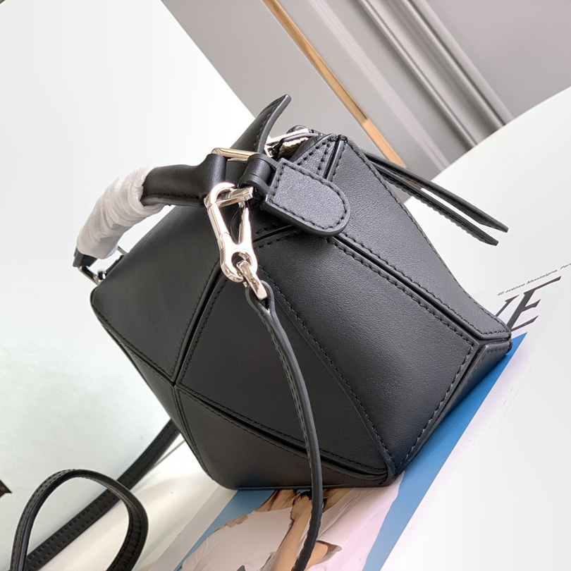 Loewe Mini Puzzle Bag  (18*12.5*8cm) - DesignerGu